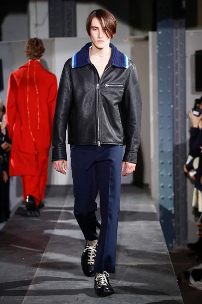 Look 23